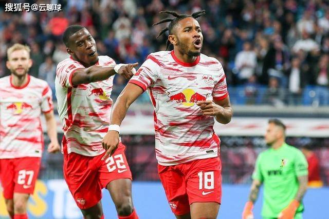 周琦5投2中仅得10分 罚球三不沾登上微博热搜