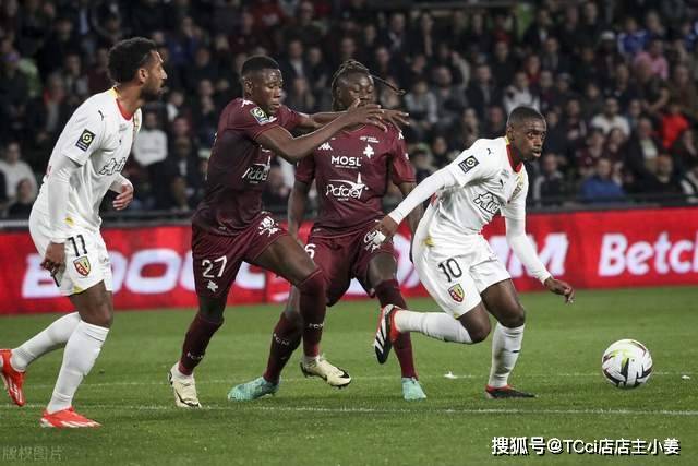 库里31+8华子28分 勇士险胜森林狼回西部第十